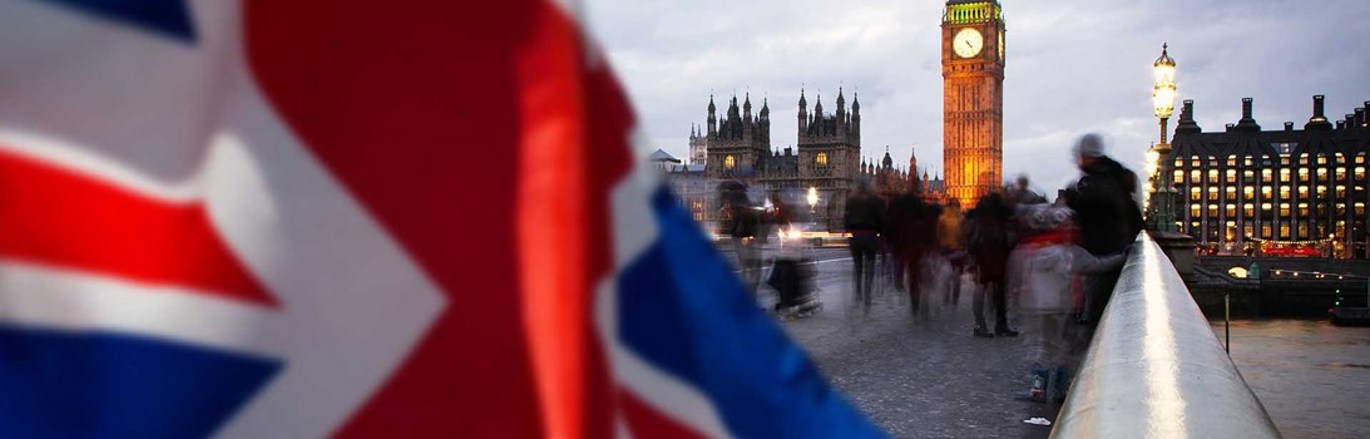https-smithandwilliamsoncom-media-3086-uk-flag-parliament-brexit-1920.jpg