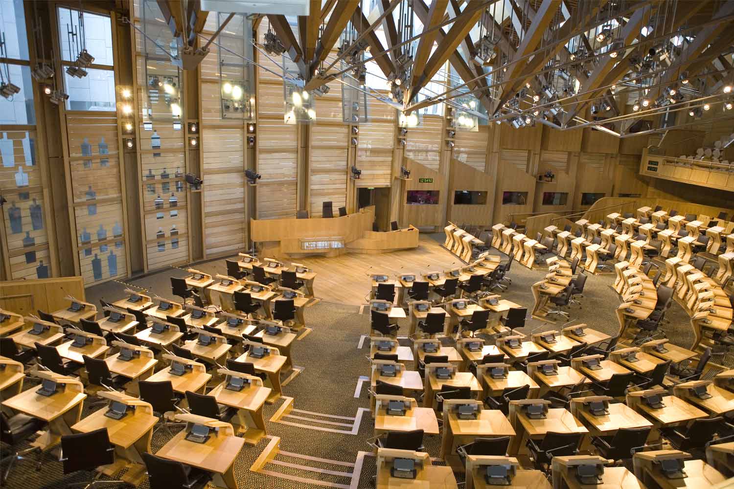 https-contenttilneycouk-media-1351-scottish-parliament.jpg